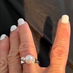 Pearl and diamond ring